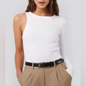 One Sleeve Ribbed Top Size L